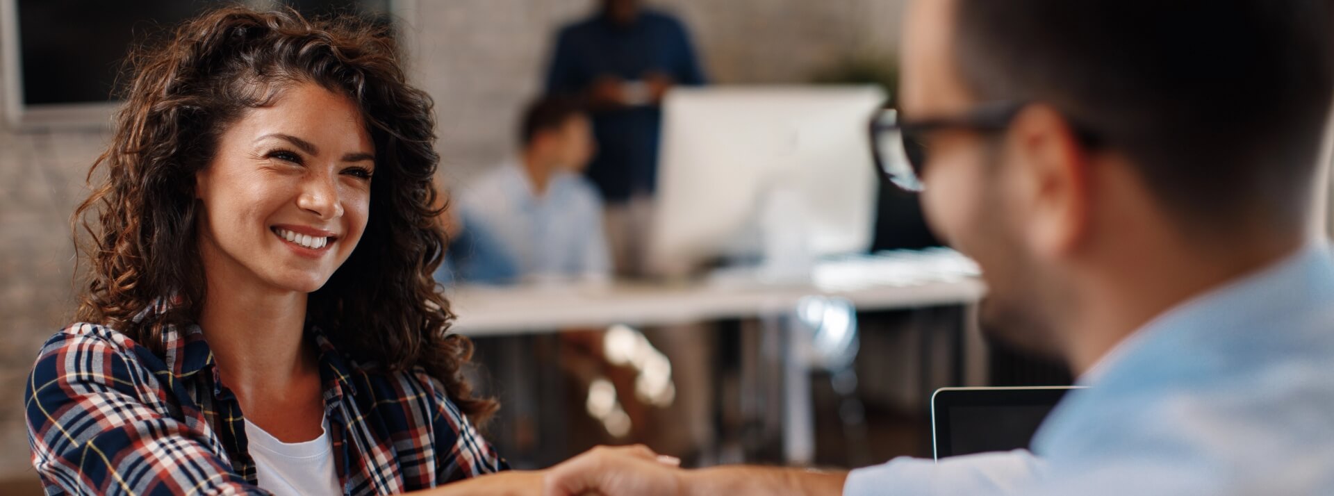 Nuestro proceso de Atracción y Selección de Talentos es transparente, valora la diversidad, la comunidad local y las personas alineadas con nuestros valores. Velamos por un ambiente laboral desafiante, respetuoso y lleno de posibilidades. Buscamos siempre ser los mejores, por medio de la innovación, la sostenibilidad y la valoración de las personas. Nuestras oportunidades están abiertas a todos los profesionales, independientemente de su raza, color, género o necesidades especiales. ¡Sea Eldorado usted también! #UnidosMarcamosLaDiferencia